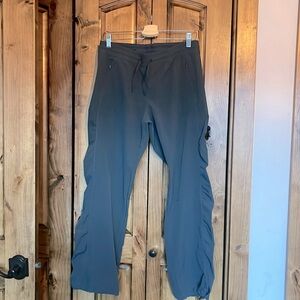 Kuhl lightweightht activewear pant